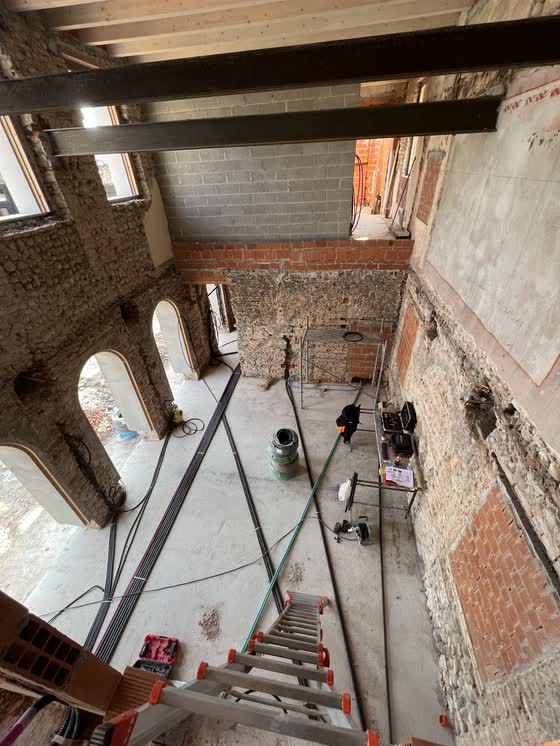Sottotetto in ristrutturazione, altra vista